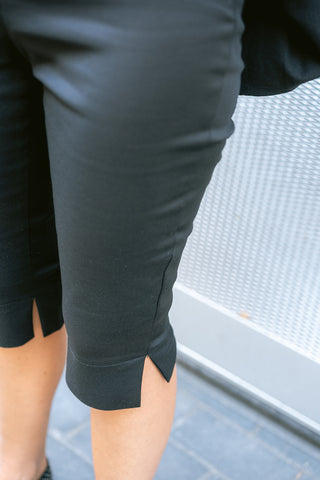 Caprise Capri Pants Black