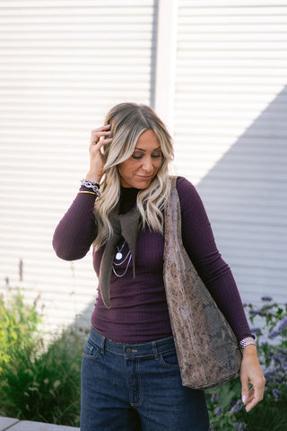 Fransiska High Neck Top Bordeaux