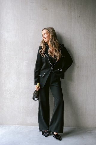 Giraud Diamond Suit Black