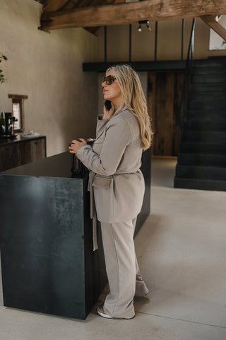 Ninon Suit Taupe